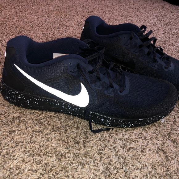 nike free run shield